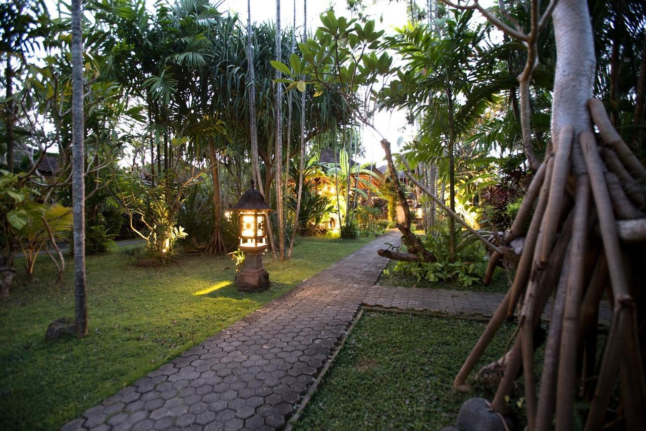 Bumi Ayu Bungalow Sanur Екстериор снимка